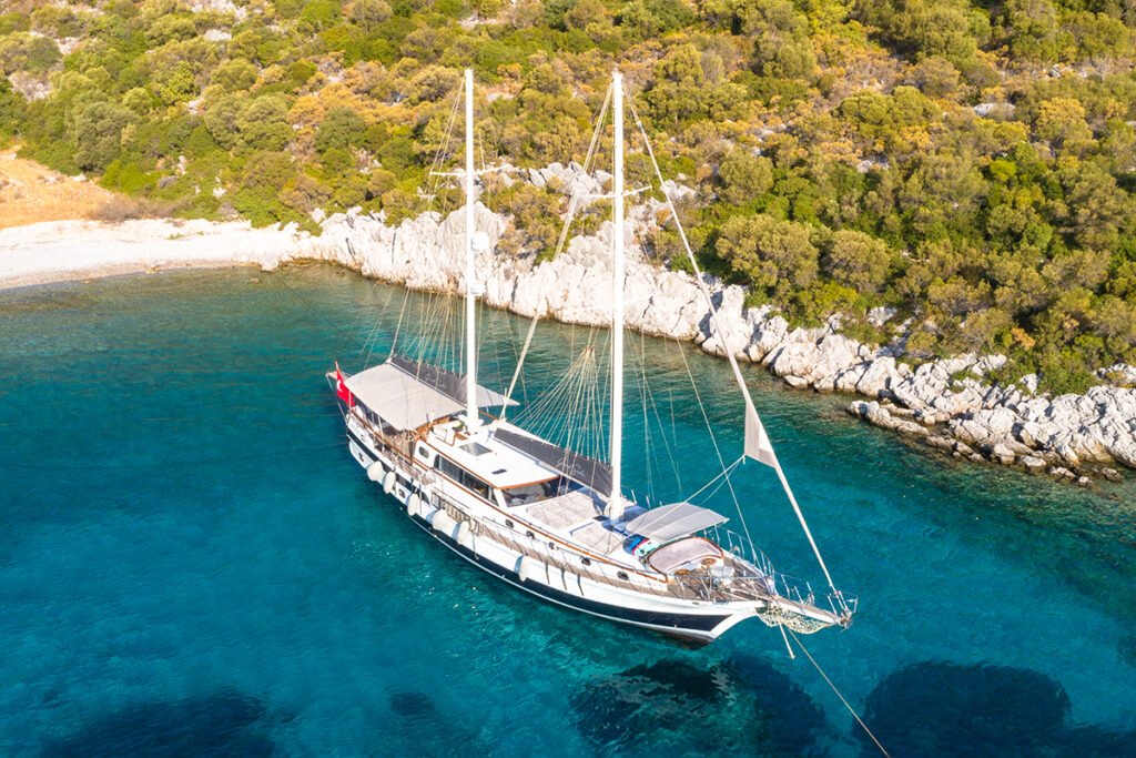 Book the GS2404 for a premier Luxury Gulet Charter Marmaris. Featuring a 2020 build, 4 lavish cabins for 8 guests, and elite "floating hotel" amenities in the Aegean.