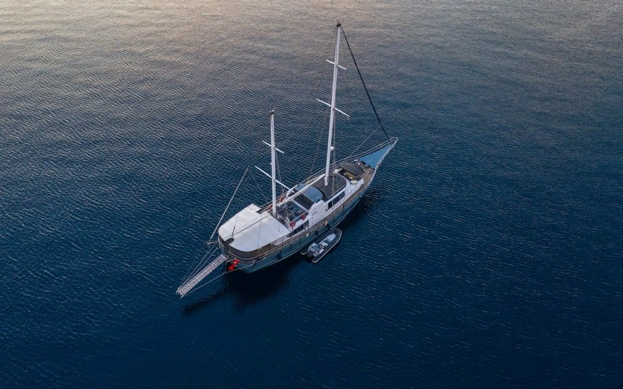 Fethiye'de kiralanan CD2404 lüks guletin ana kabini