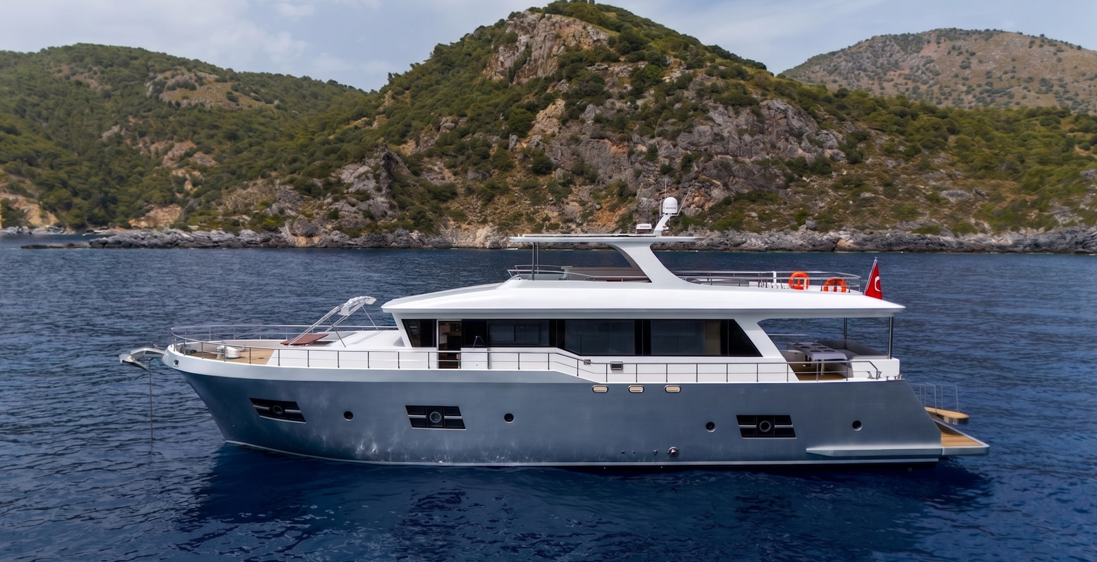 26.5m Luxury Motor Yacht Charter Fethiye | 2024 | LV2604