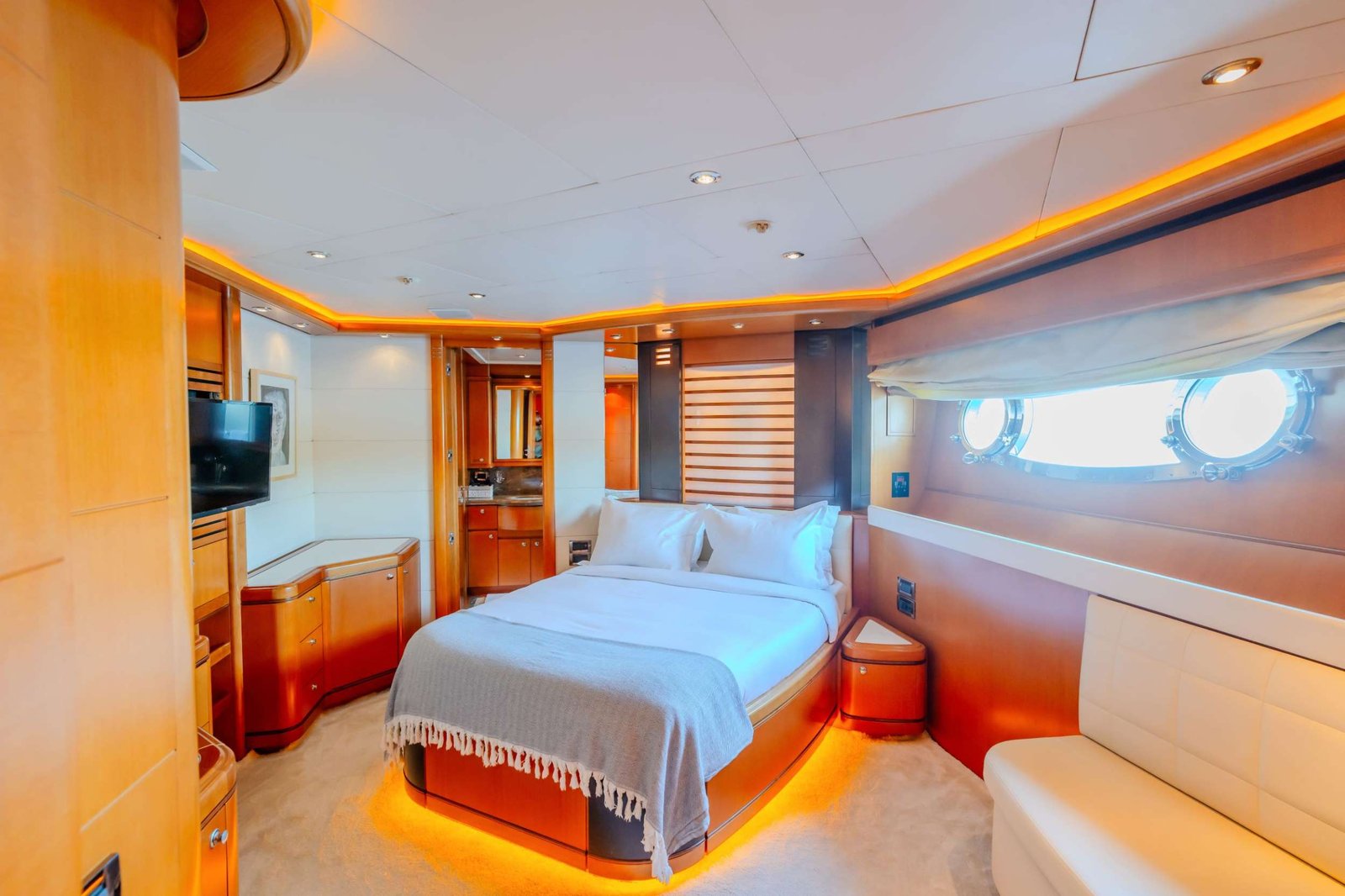 Guest cabin with portholes aboard a 40m CRN superyacht charter in Marmaris — AR4004