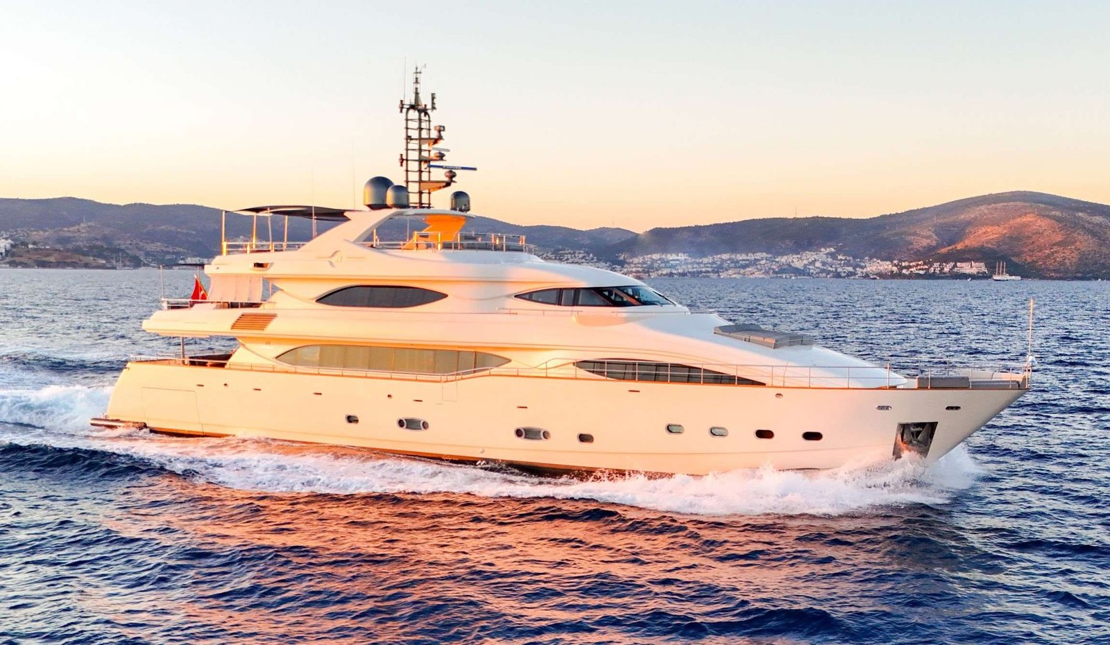 40m CRN superyacht underway off Marmaris — luxury superyacht charter Turkey AR4004