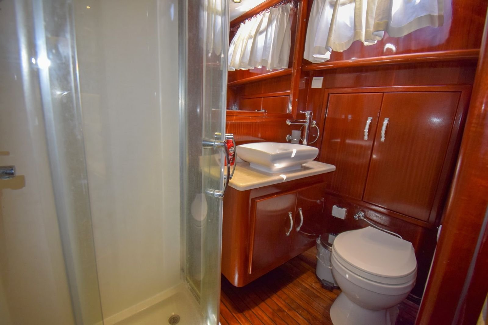 En-suite bathroom aboard a gulet charter Marmaris vessel