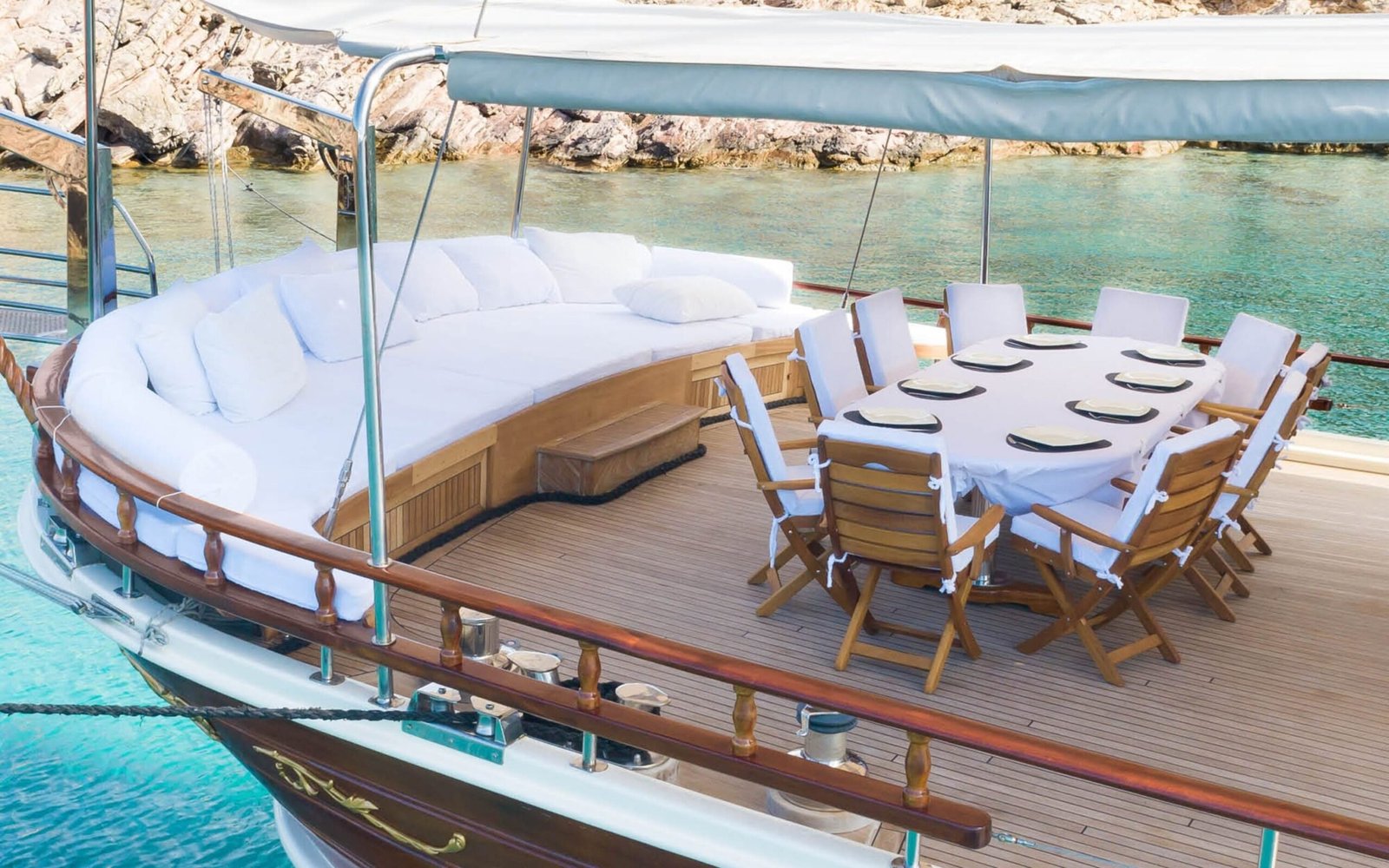Foredeck sun pads aboard a 30m deluxe gulet charter in Bodrum — ED3011
