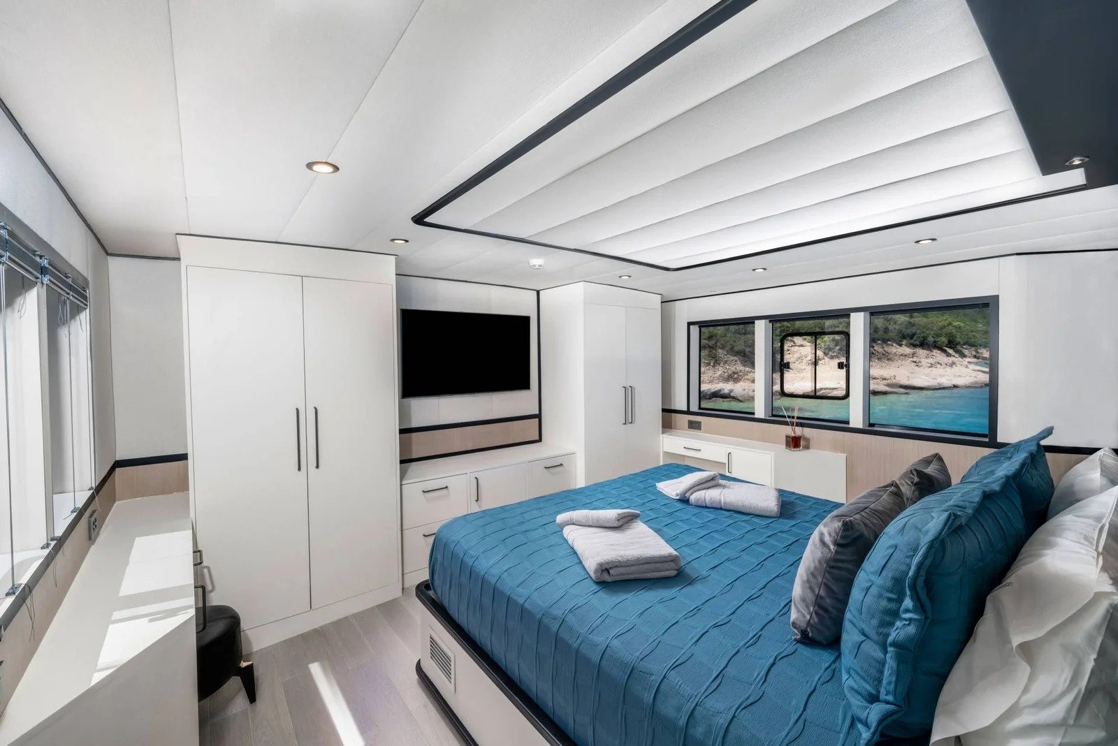 CD3023 30m luxury motor yacht charter Bodrum full-beam primary suite with sea view