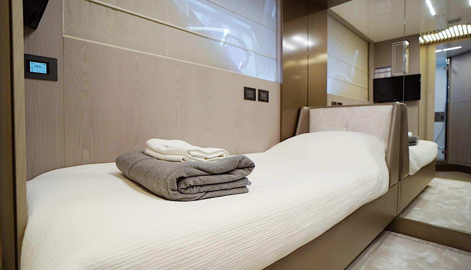Twin guest cabin aboard FR2601, Ferretti Yacht Charter Bodrum