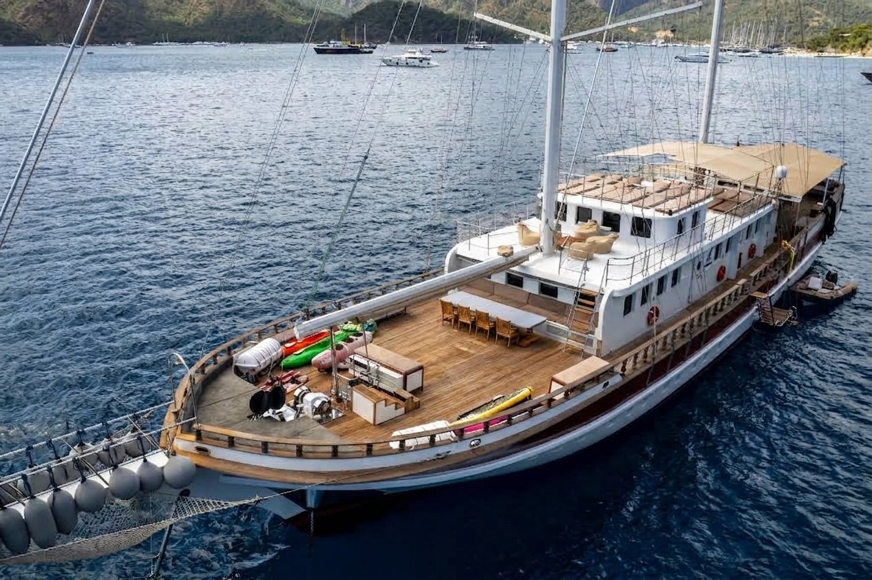 44m Large Group Gulet Charter Fethiye | 32 Guests | TS4414