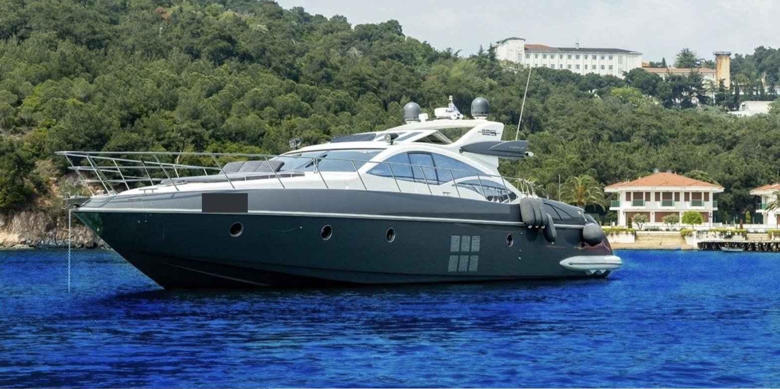 Azimut 68S charter Bodrum exterior profile at anchor