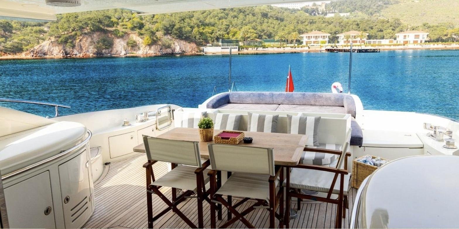 Azimut 68S charter Bodrum aft deck alfresco dining