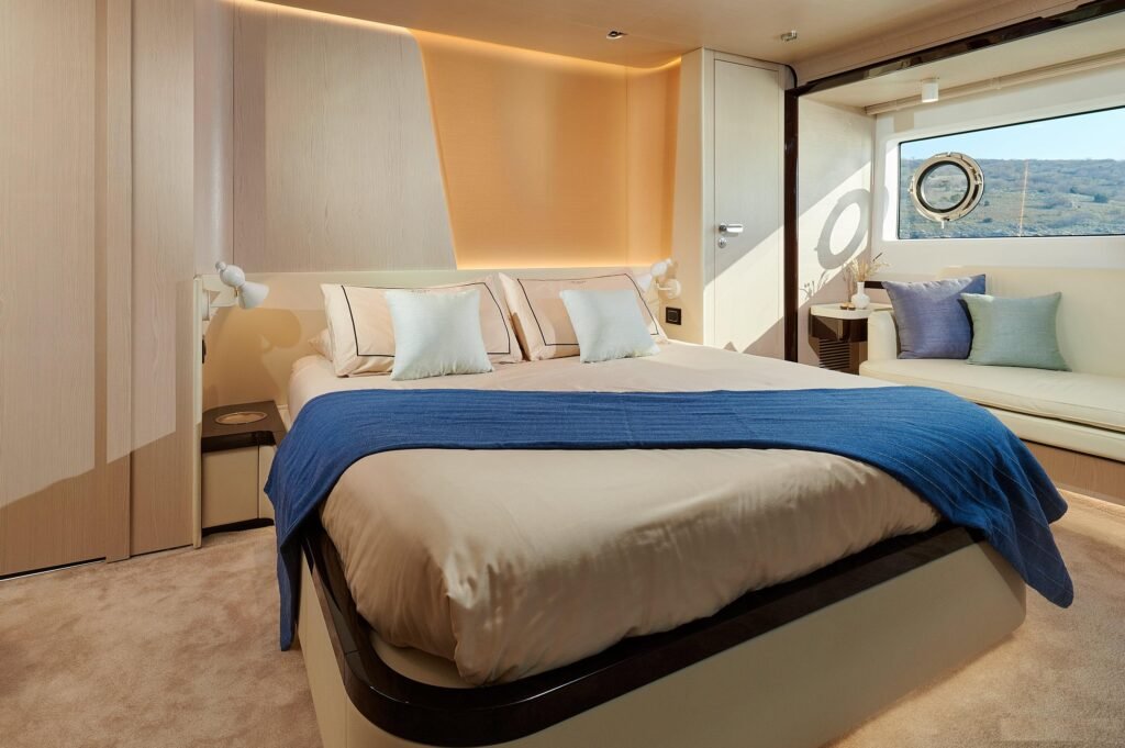 Full-beam master cabin on Azimut 78 Fly motor yacht CO2404, four-cabin layout for eight guests