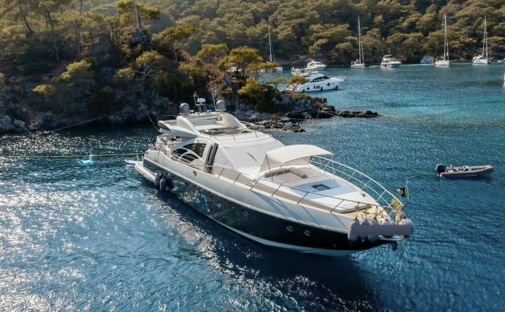 Azimut 86 S Charter Göcek | 2007 · Refit 2024 | SO2604