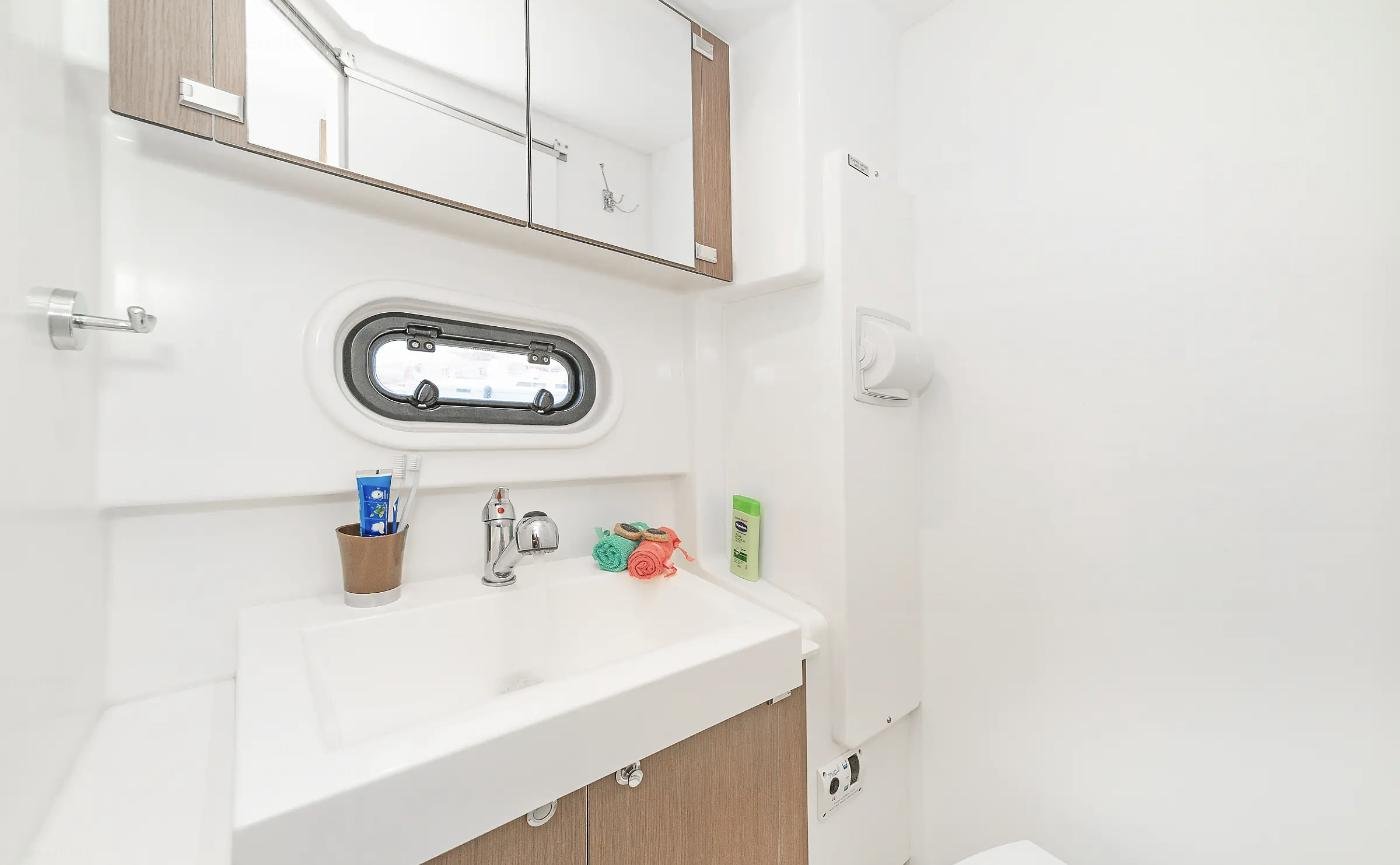 En-suite heads with washbasin and shower on a Bali 4.1 charter catamaran