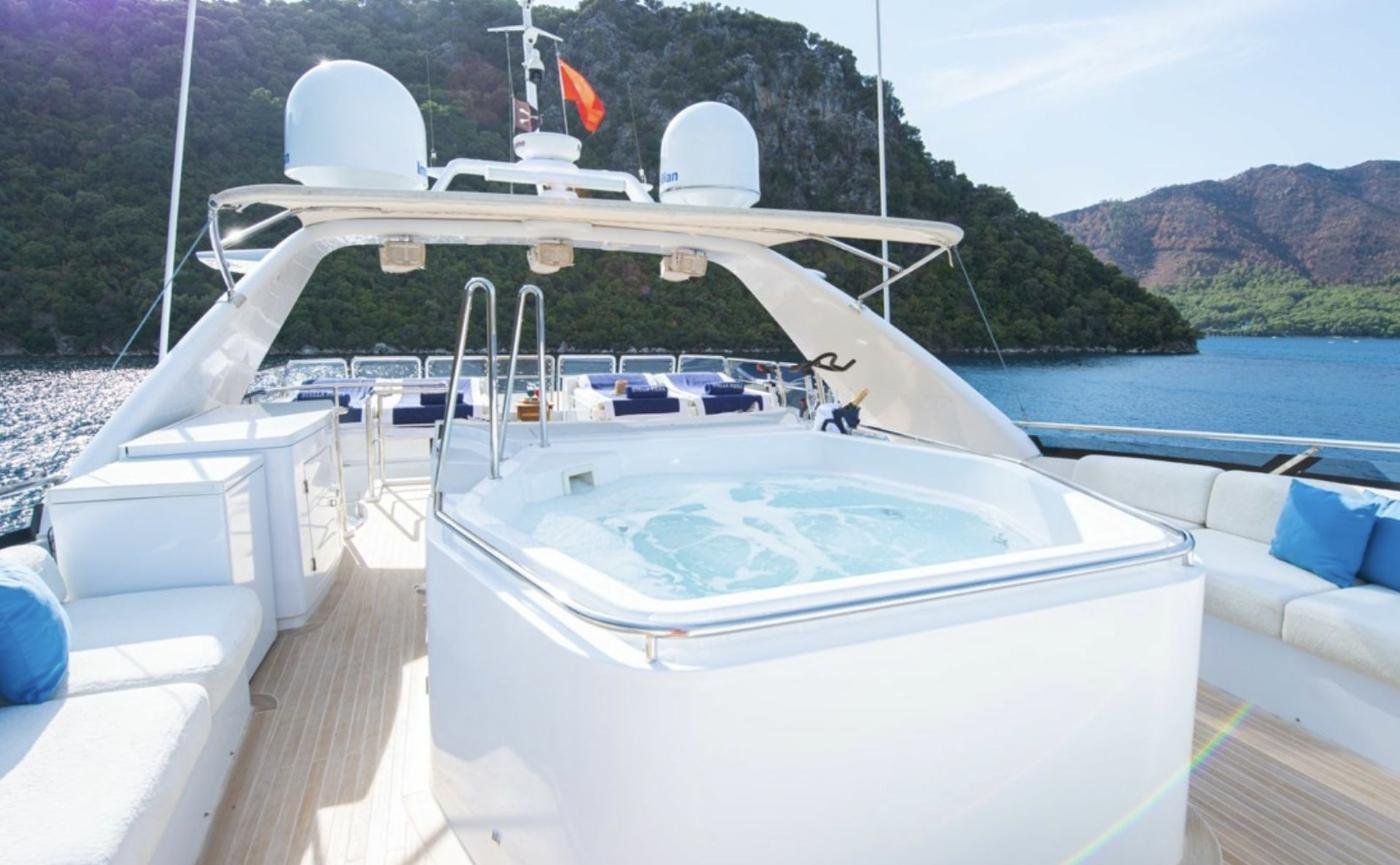 Benetti 115 charter Bodrum — flybridge jacuzzi and sun deck
