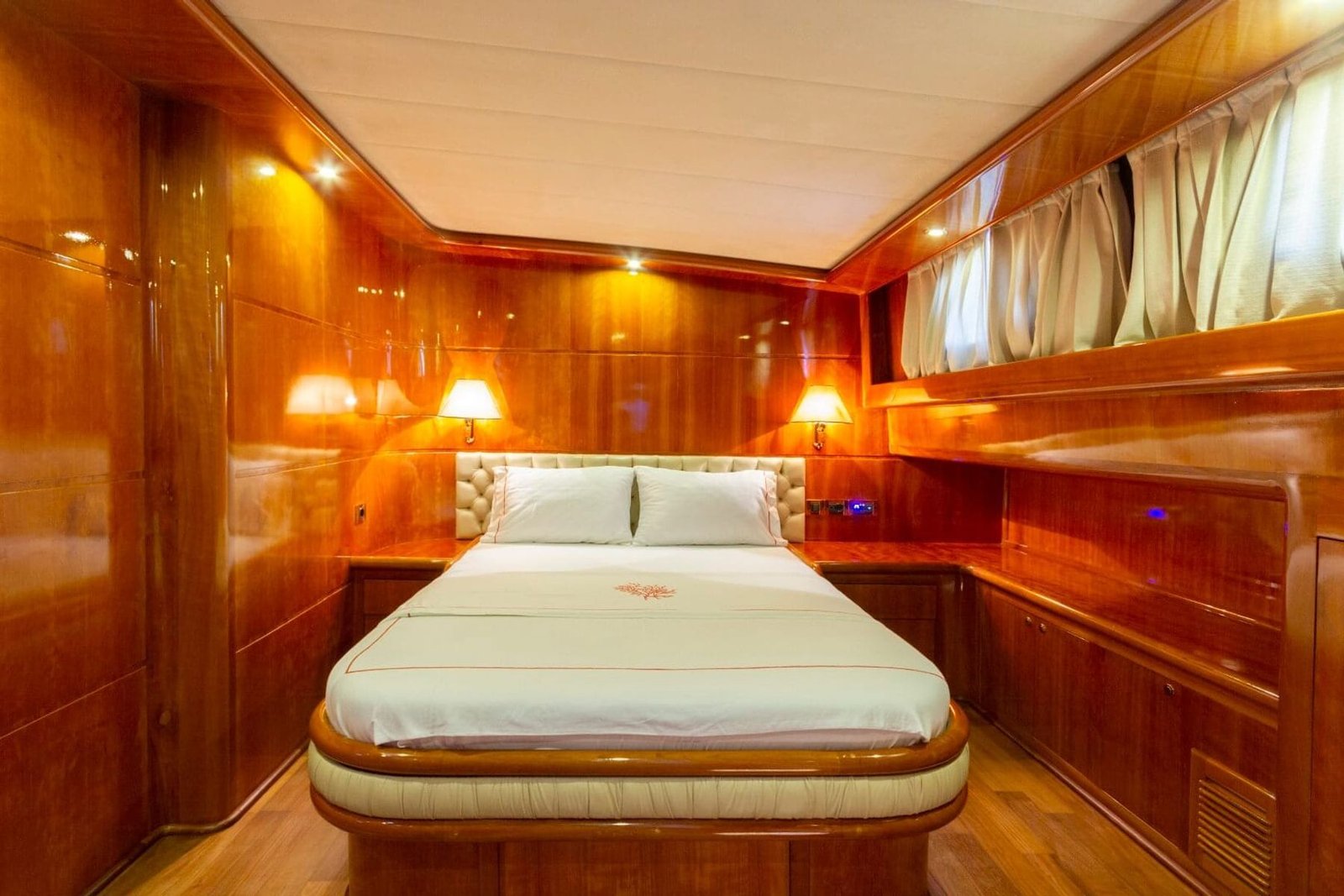 Double cabin aboard motor sailer charter Bodrum SM3610
