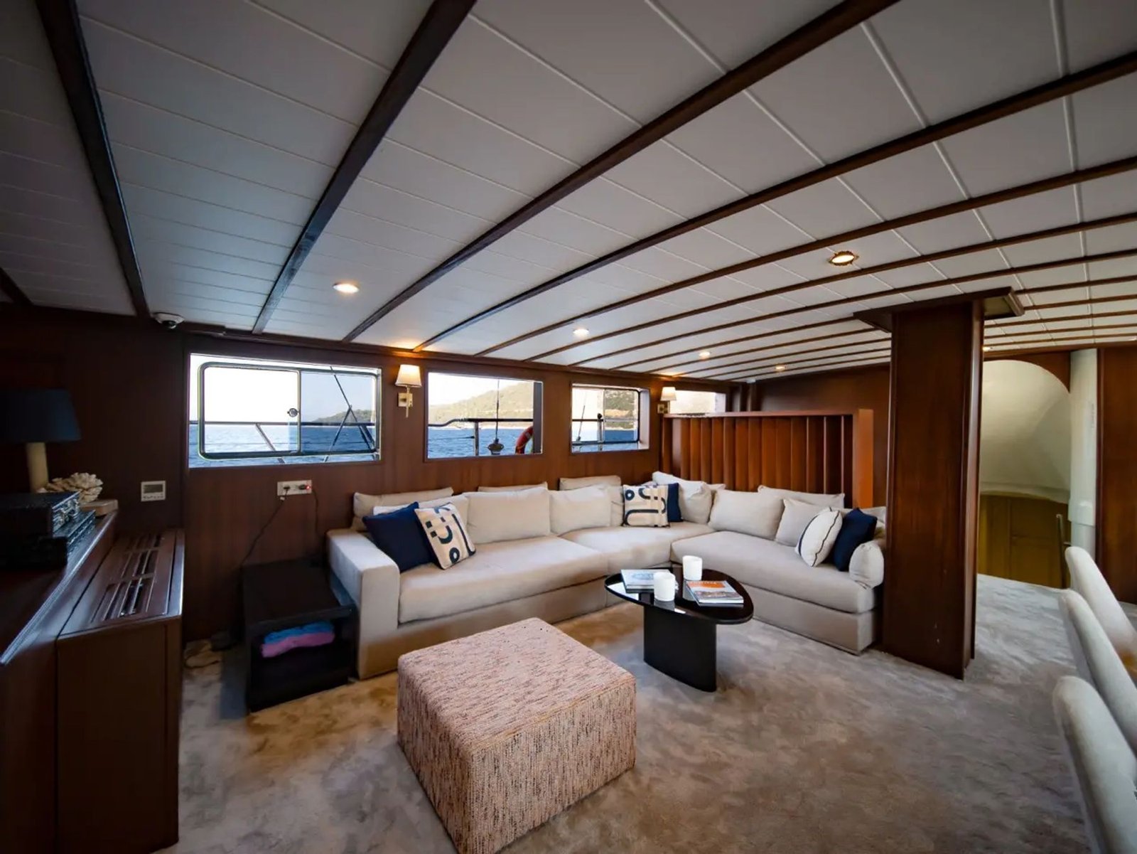 Grand gulet charter Bodrum CA4007 - main salon dining and lounge