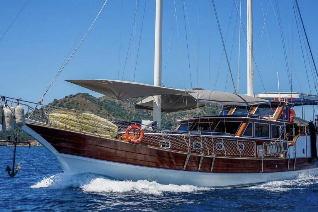 28m Klasik Gulet Kiralama Göcek | 2015 | RE2805