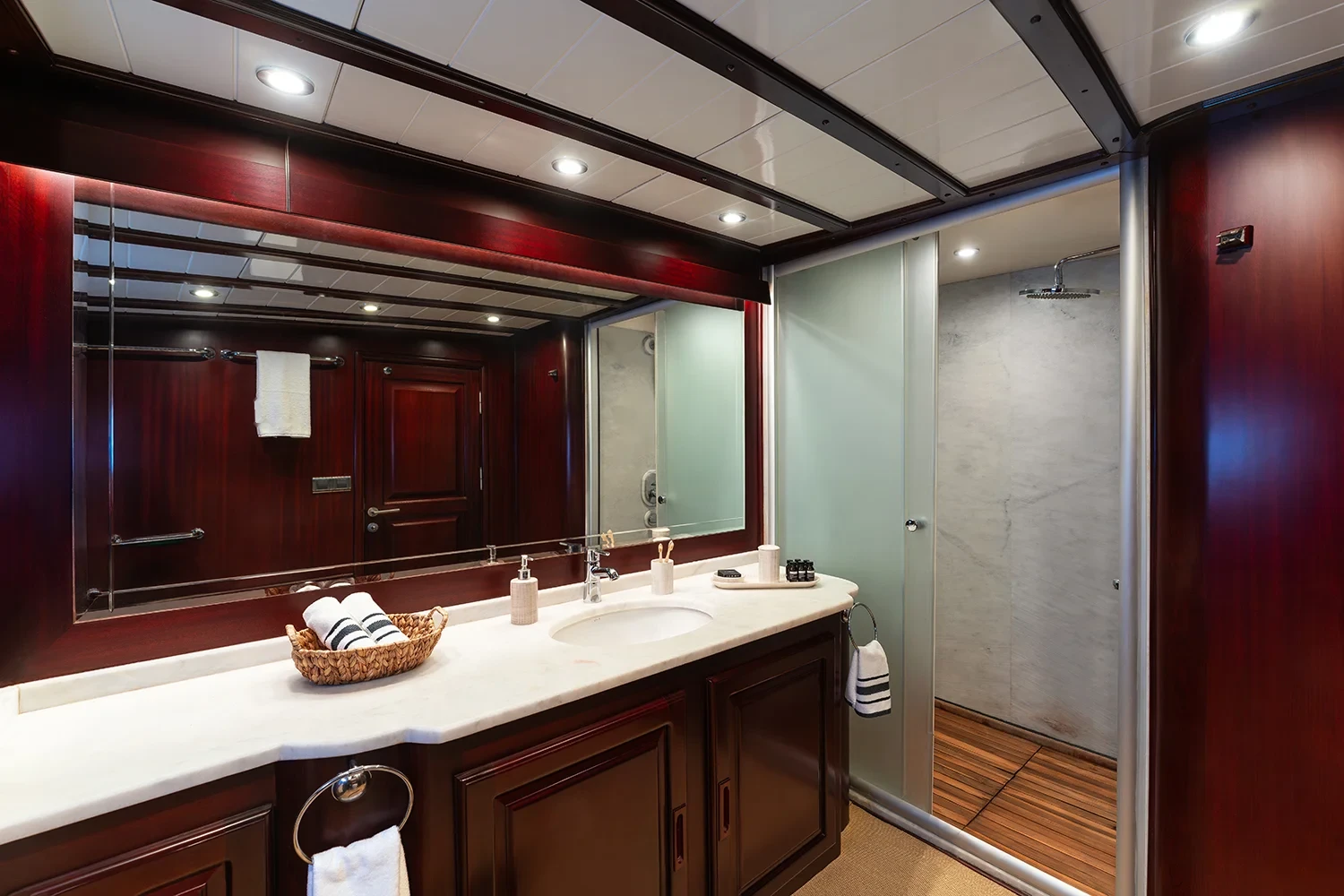 AS3310 motor yacht Gocek charter starboard twin pullman cabin ensuite bathroom