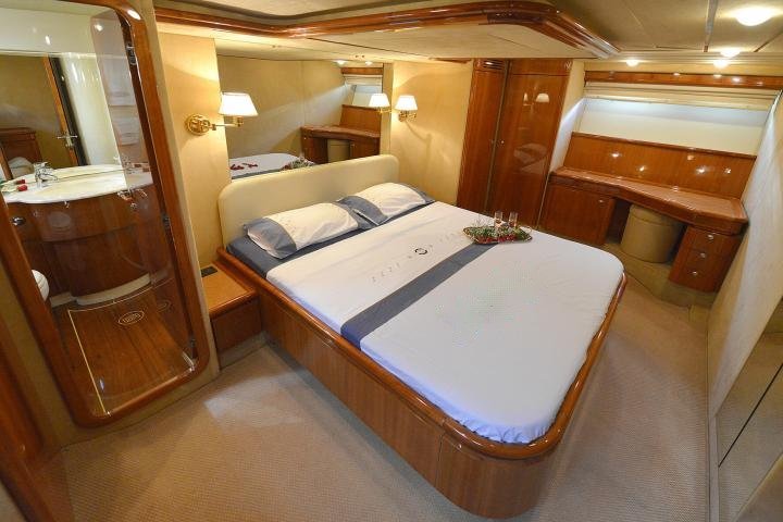 Ferretti 68 charter Rhodes MA2004 master double cabin
