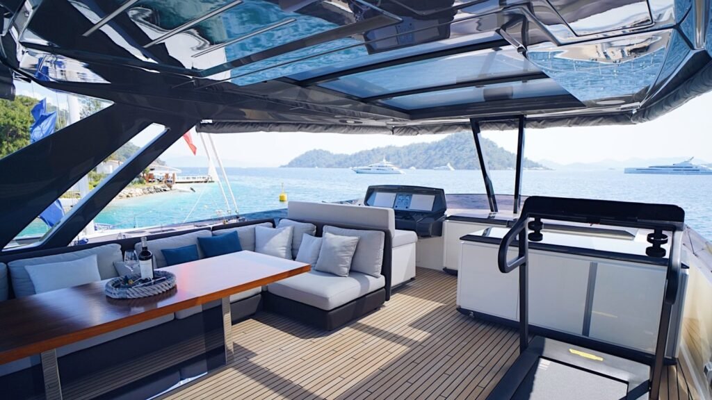 Flybridge helm and dining aboard FR2601, Ferretti Yacht Charter Bodrum