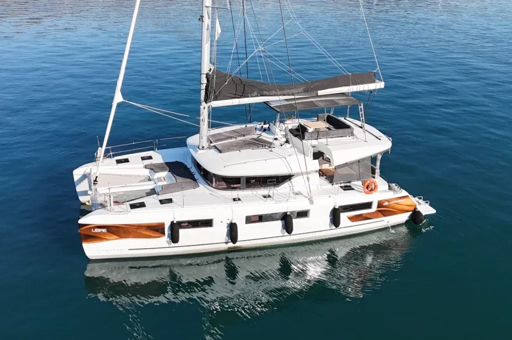 Katamaran Kiralama: Bodrum, Göcek ve Marmaris’te Rehber (2026)