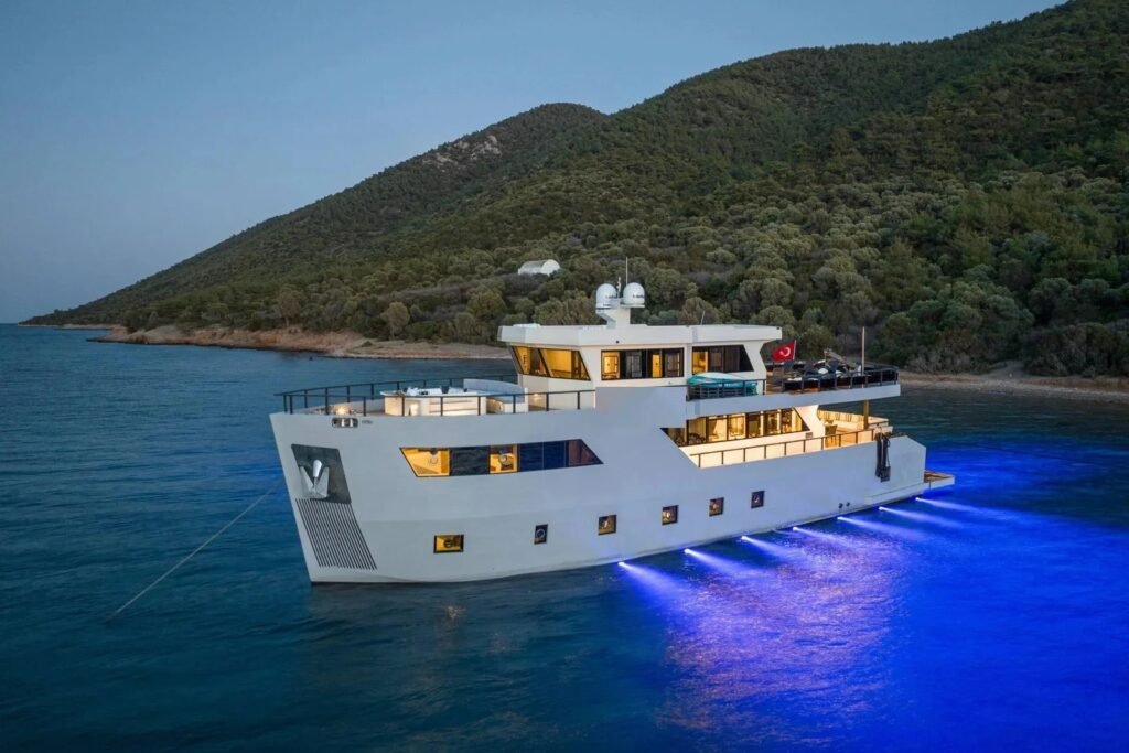 30m Luxury Crewed Motor Yacht Charter Bodrum | 2023 | CD3023