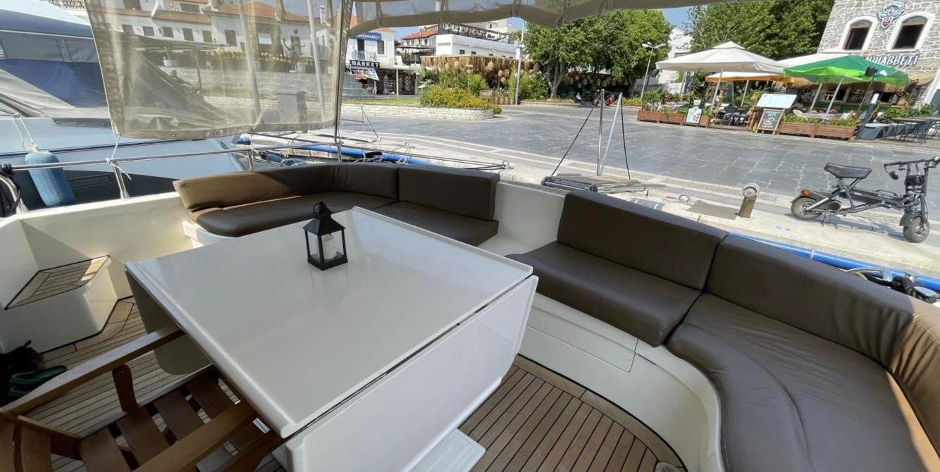 motor yacht charter Marmaris aft deck lounge