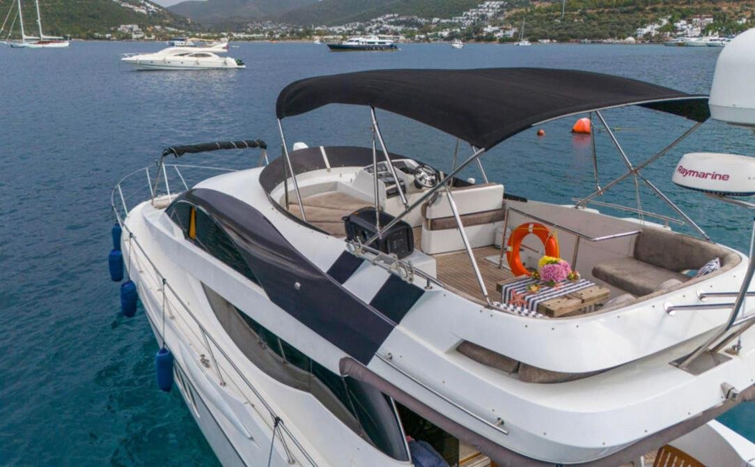 Numarine 55 charter Bodrum flybridge