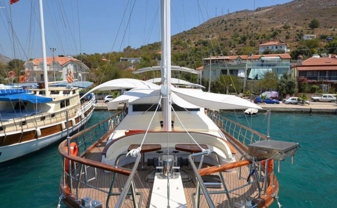 Premium gulet charter Marmaris - foredeck and bowsprit looking ashore