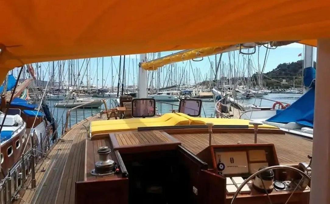 Romantic gulet charter Bodrum - shaded side deck looking forward