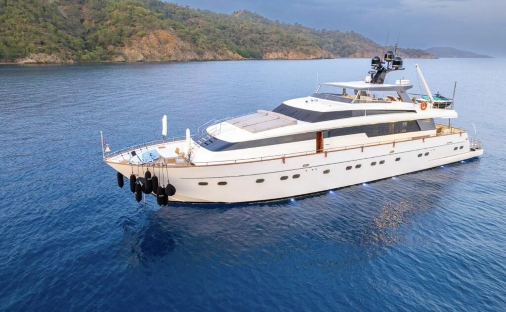 35m Sanlorenzo 118 Charter Göcek | 2010 · Refit 2023 | MM3505