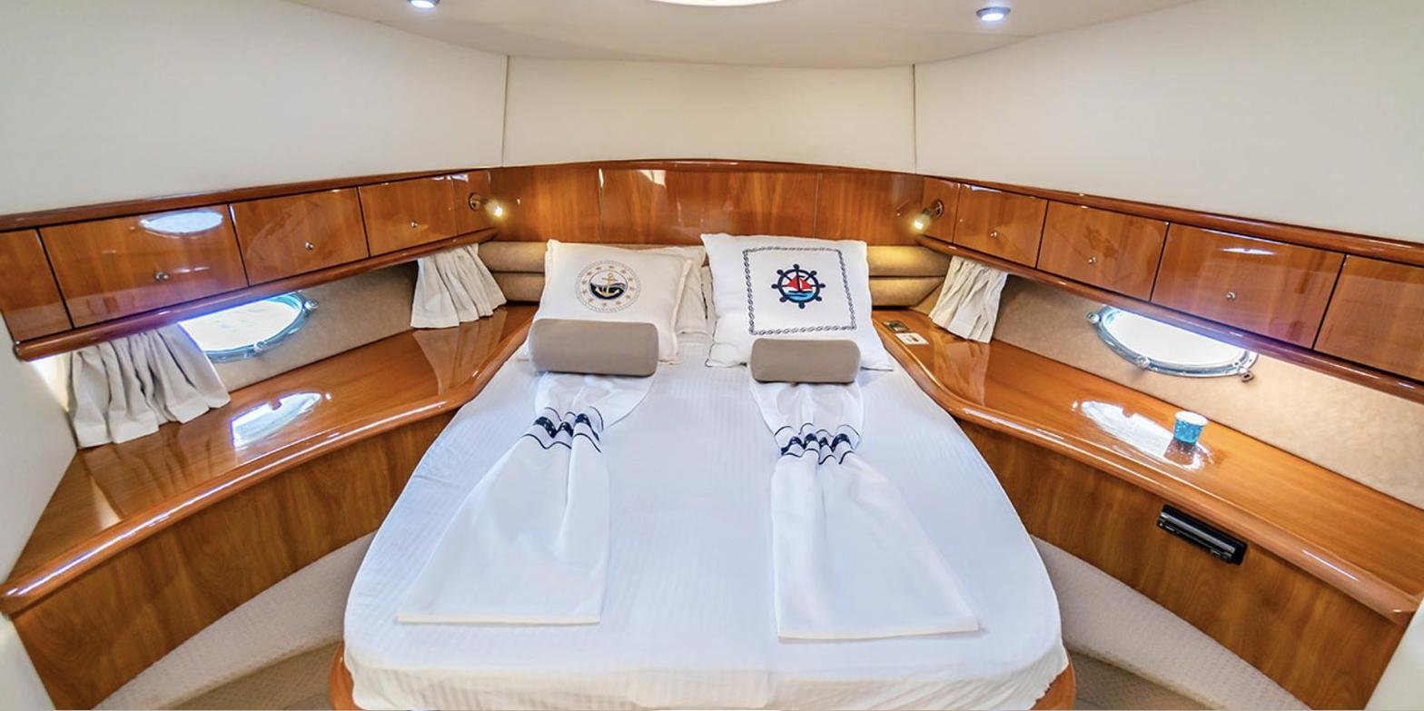 Bodrum'da kiralık Sunseeker Manhattan 74'te ana kamara