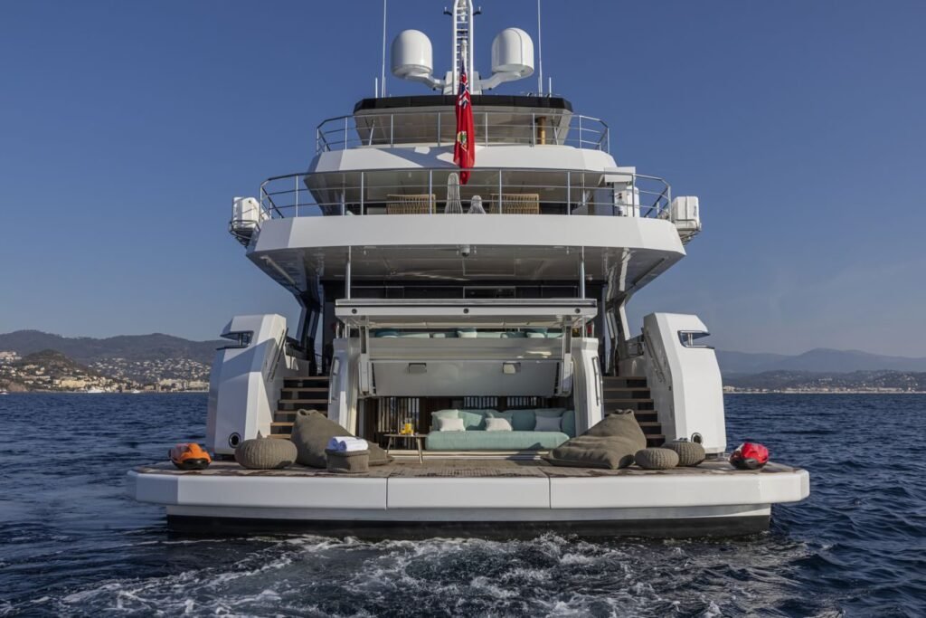 Fold-down beach club and tender garage at water level on the 38m superyacht