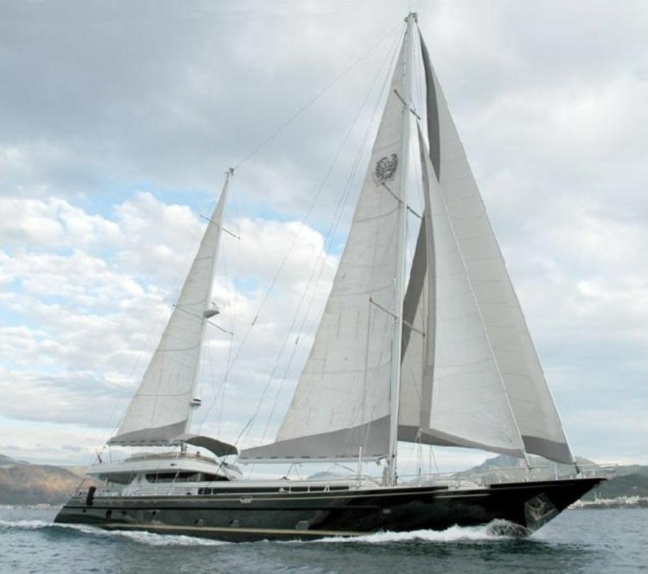 Marmaris yakınlarında ketch armasıyla tam yelkende 40m motor sailer