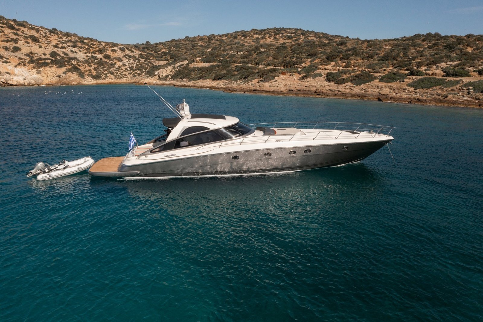 Baia Azzurra 63 Motoryat Kiralama Mikonos | 3 Kabinli Mürettebatlı Open Yat
