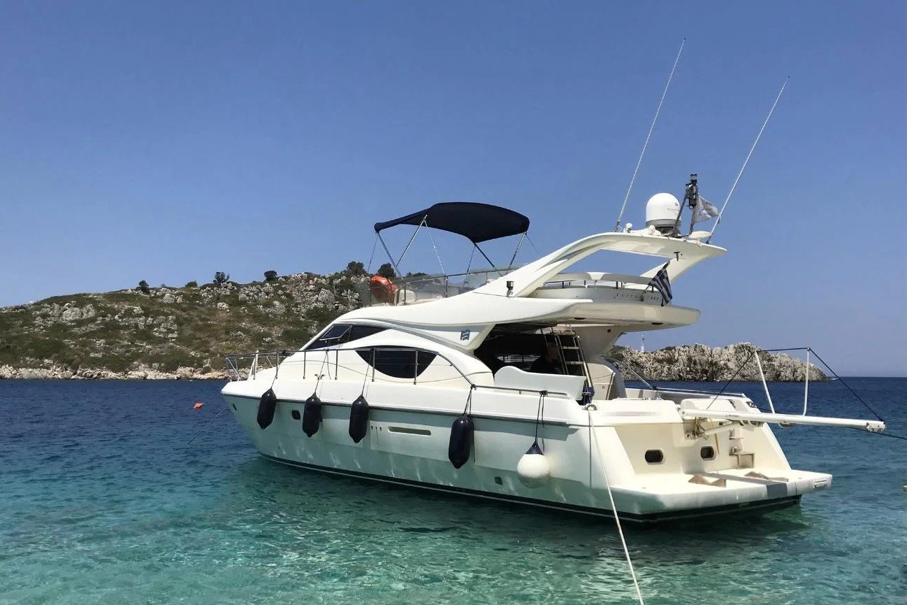 14m Ferretti 480 Motor Yacht Charter Paros | 2005 | AR1403
