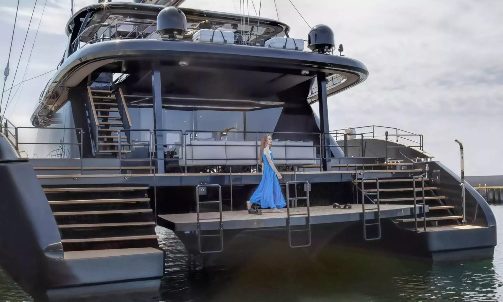 Stern and electro-hydraulic swim platform of a Sunreef 80 catamaran charter Greece