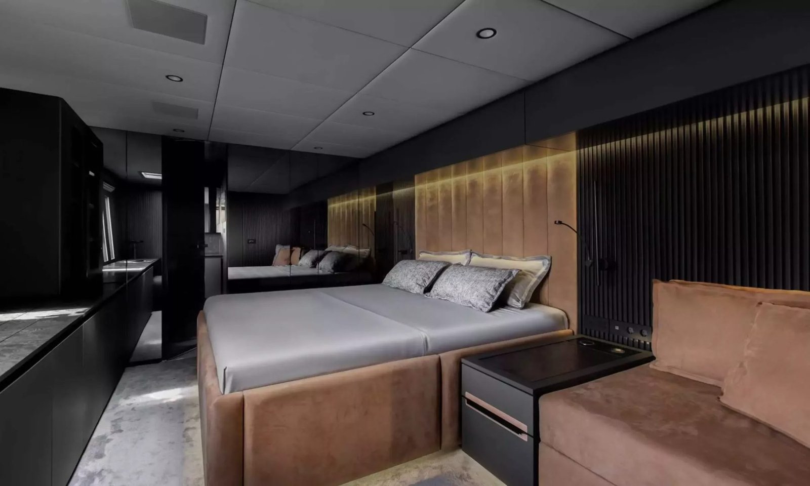 Master cabin on a Sunreef 80 catamaran charter Greece